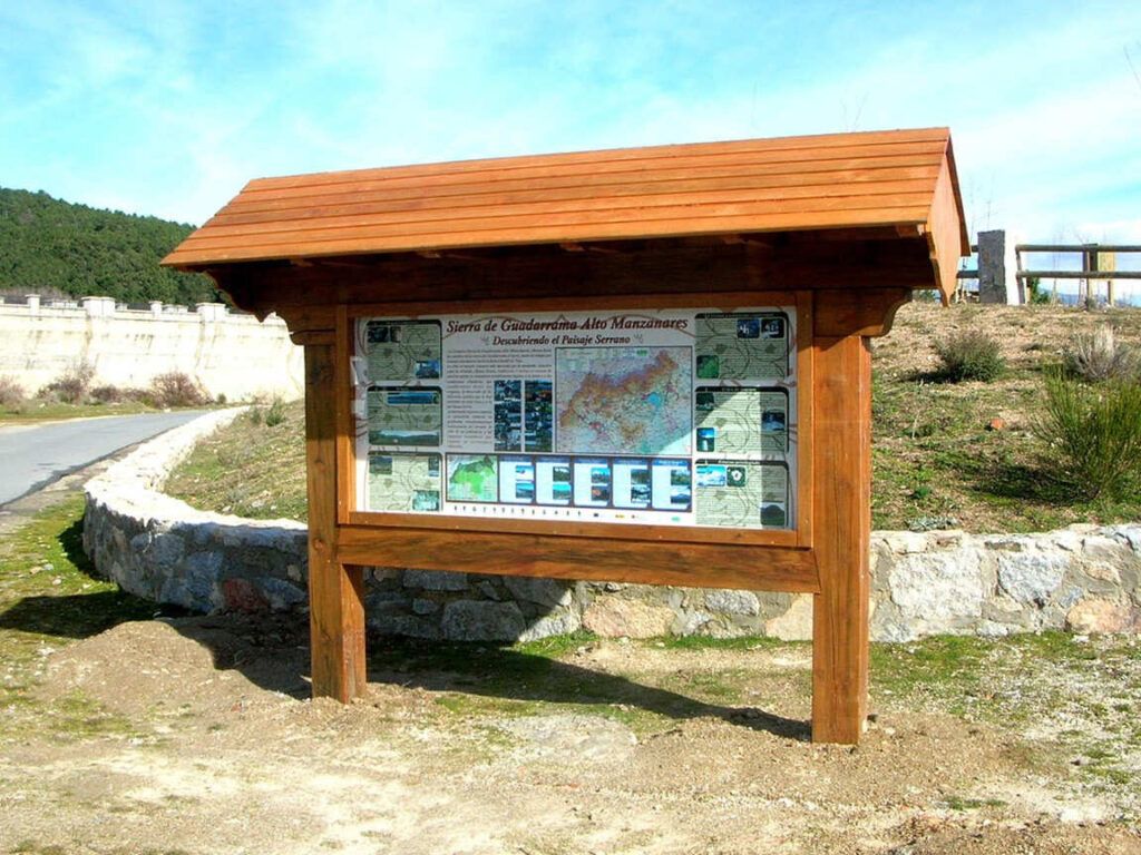 senderos senalizados para senderismo rural